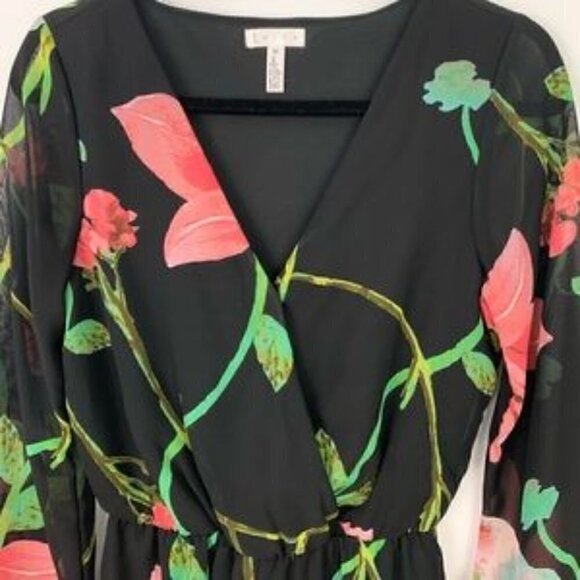 Leith floral short faux wrap romper extra small FINAL CLEARANCE PRICE $10 - Picture 2 of 8